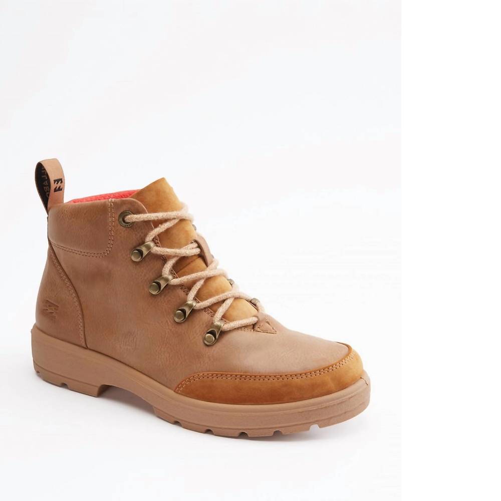Nwt billabong aurora hiking boots in sahara